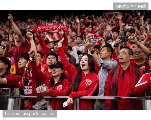 海港申花转会暗战升级：足球江湖中的幕后较量